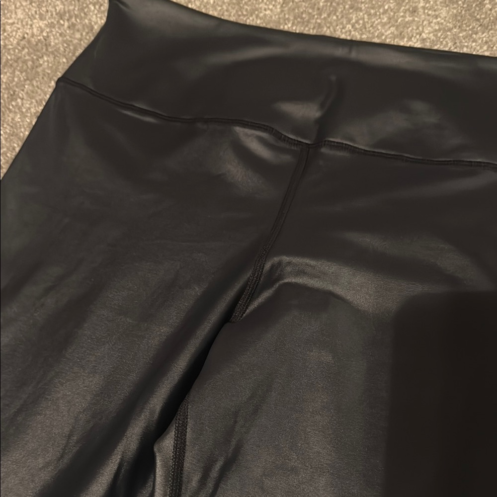 ZYIA Black Performance Leggings - Picture 2 of 3